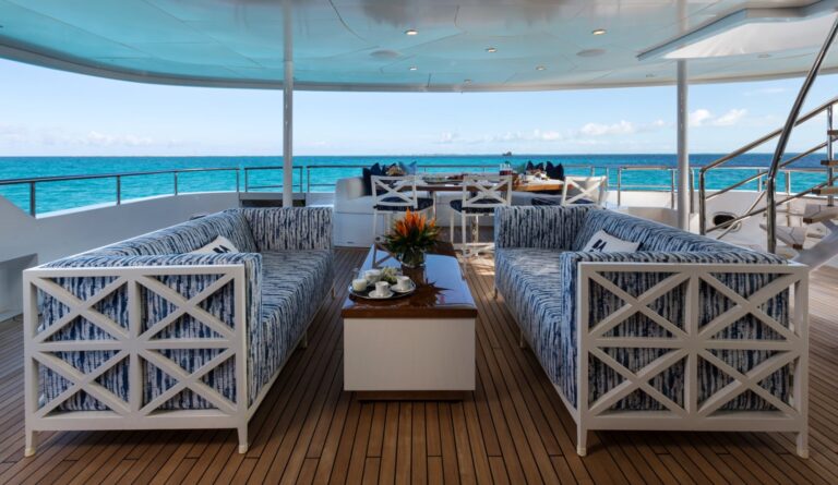 Outdoor Lounge