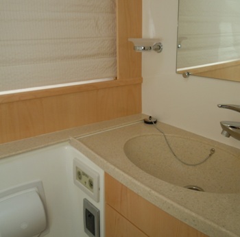 Lady Dominique - bathroom
