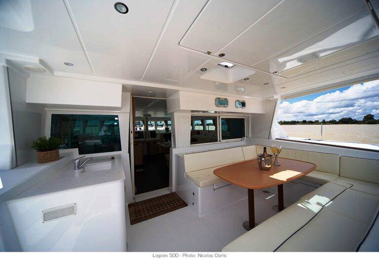 Lagoon 500 Cockpit 2