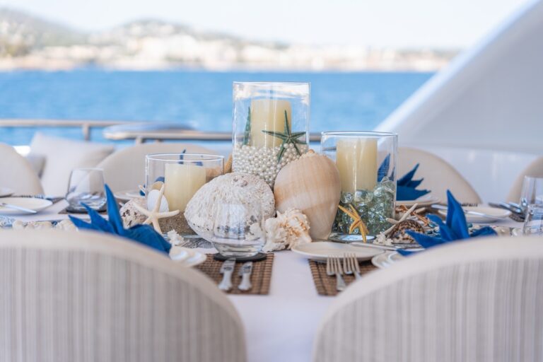 Lifestyle Main Deck Aft Table