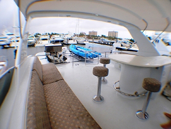 Lucky Me Flybridge