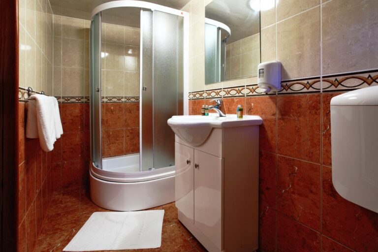 Luna - Bathroom 3