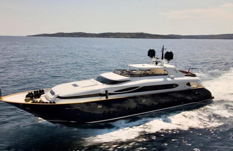 Luxury Superyacht LA GIOCONDA