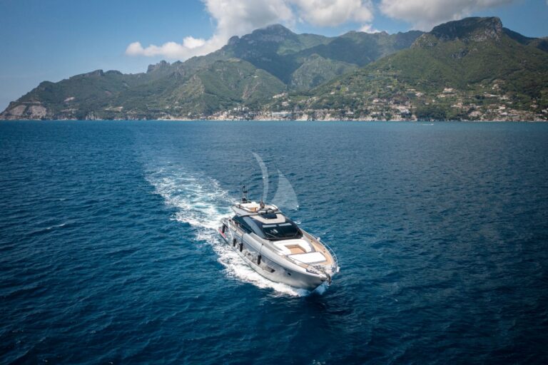 Luxury Superyacht LADY DB