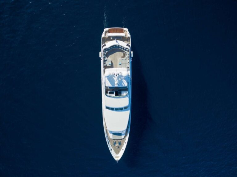 Luxury Superyacht MILOS AT SEA