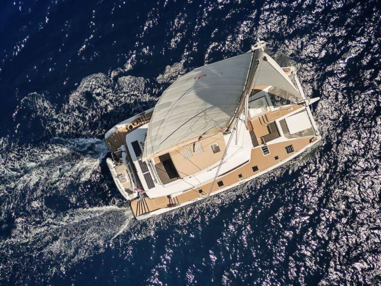 Luxury Superyacht Neow
