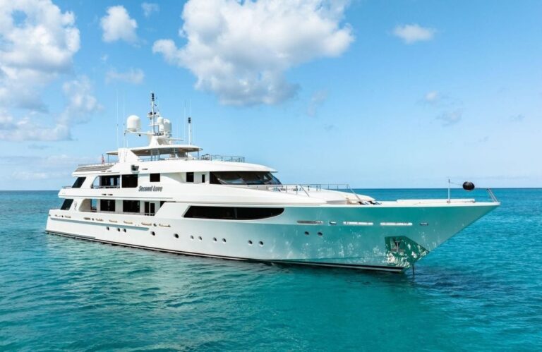 Luxury Superyacht SECOND LOVE