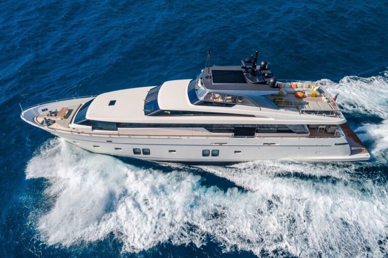 Luxury Superyacht WOMBAT
