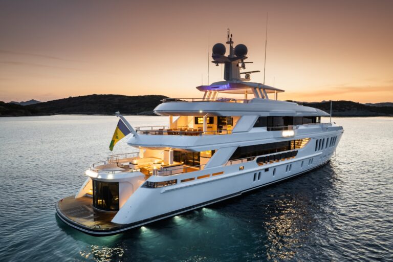 Luxury Yacht FORTUNA