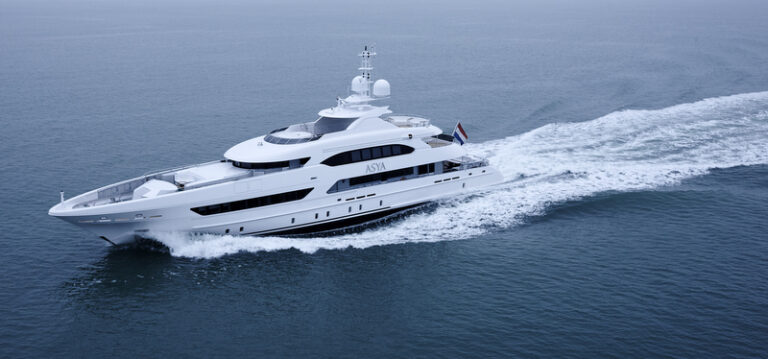 Luxury motor yacht Asya - Photo by Dick Holthuis