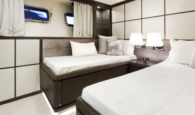 Luxury motor yacht Cerri 102 Hull 2