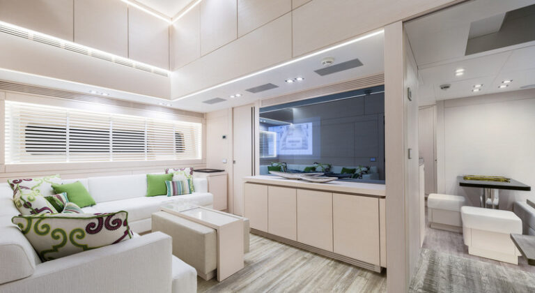 Luxury motor yacht Ecrider