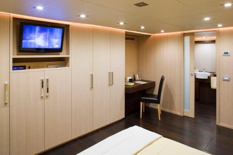 Luxury yacht ARIA - Owner cabin