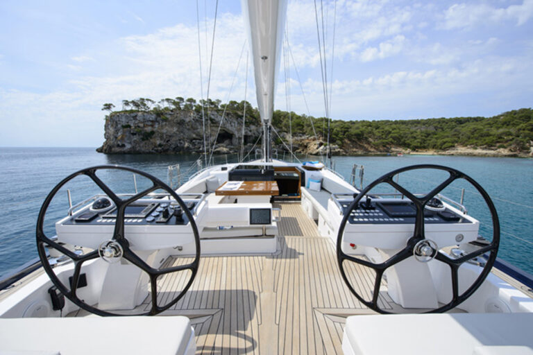 Luxury yacht REINA