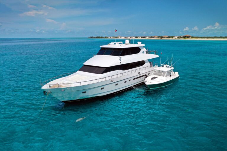 Luxury Yacht TORTUGA