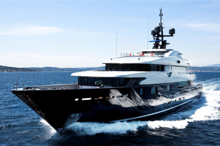 60M LUXURY SUPERYACHT