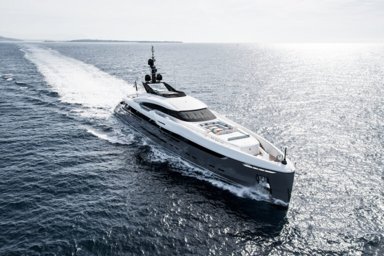 63M LUXURY YACHT