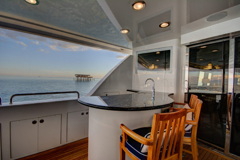 MAGGIE - Aft deck wet bar