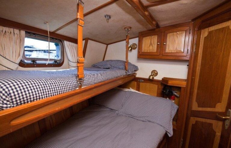 MALAIKA - Twin Cabin