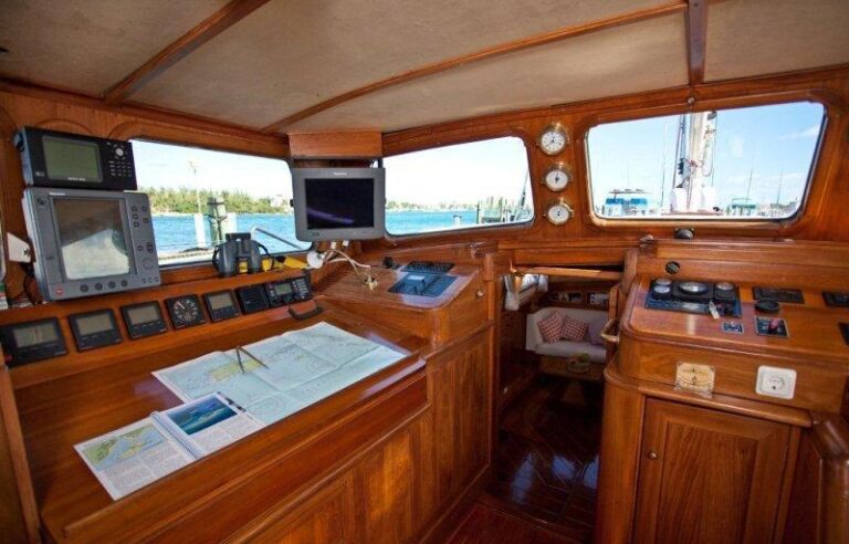 MALAIKA - Wheelhouse and Nav Station