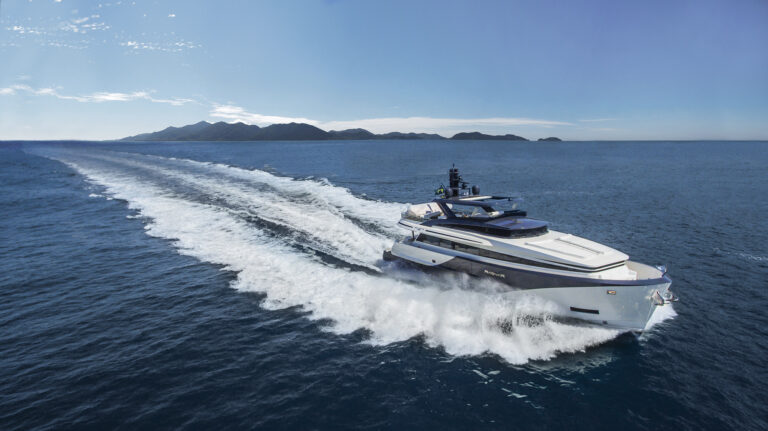 MCP 925 Motor Yacht RAGNAR