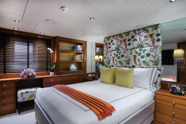 Double Cabin