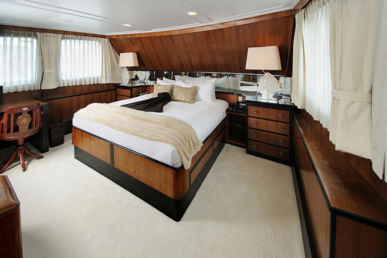 Double Cabin