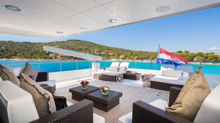 Upper Deck