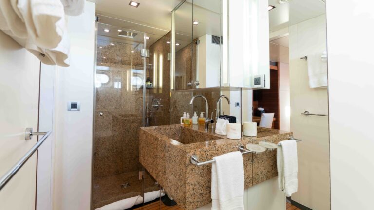 Double Cabin Bathroom