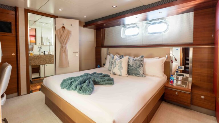 Double Cabin