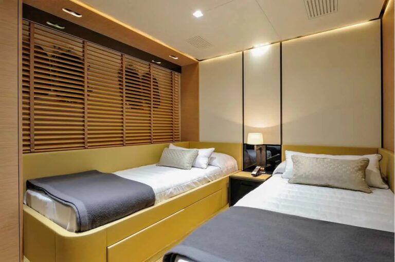 Twin Cabin