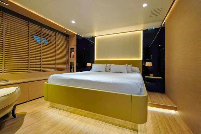 Double Cabin