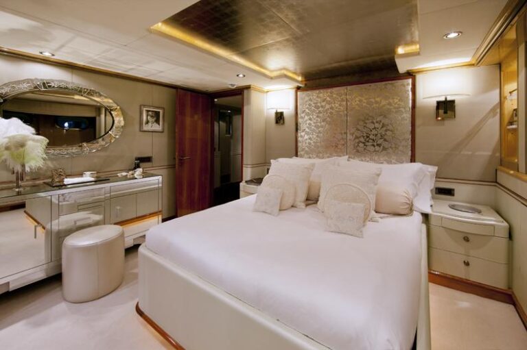 Double Guest Cabin