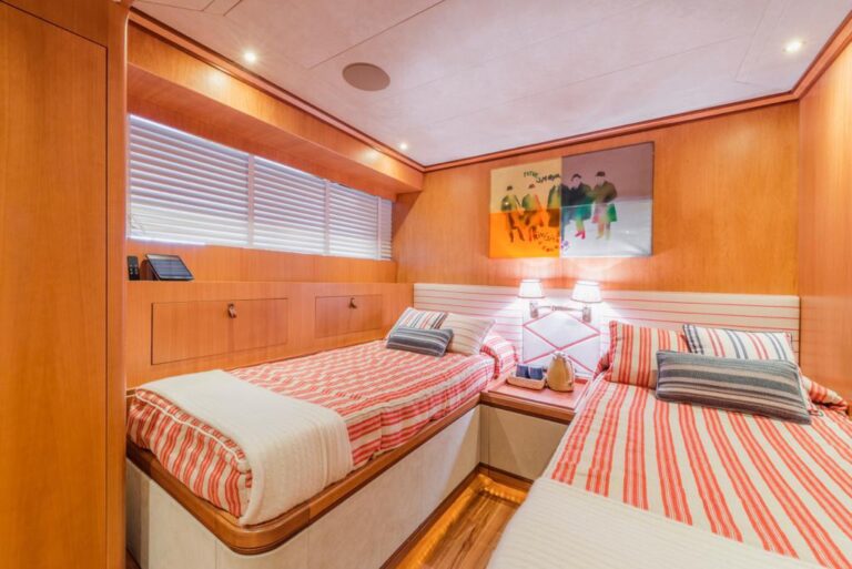 Twin Guest Cabin