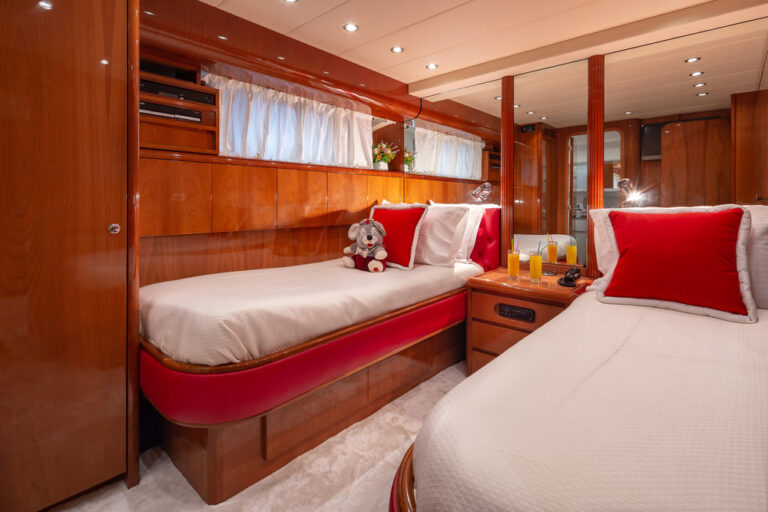 Twin Cabin