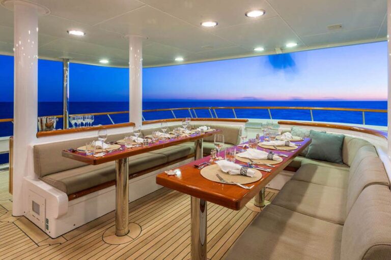 Alfresco Dining