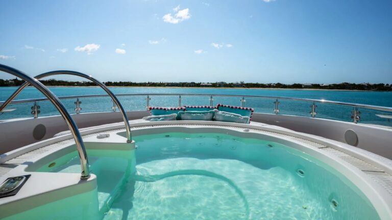 Exterior Sunbathing Area