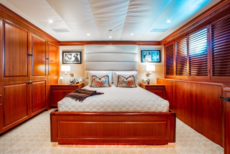Double Cabin