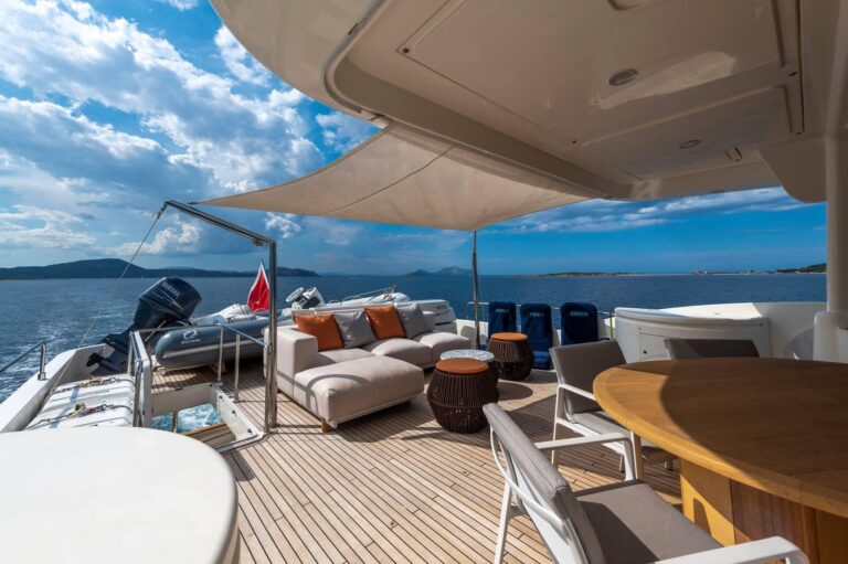 Sun Deck Seating