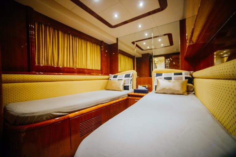 Twin Cabin