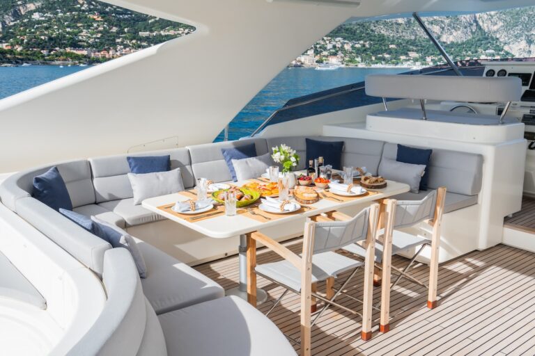 Al Fresco Dining