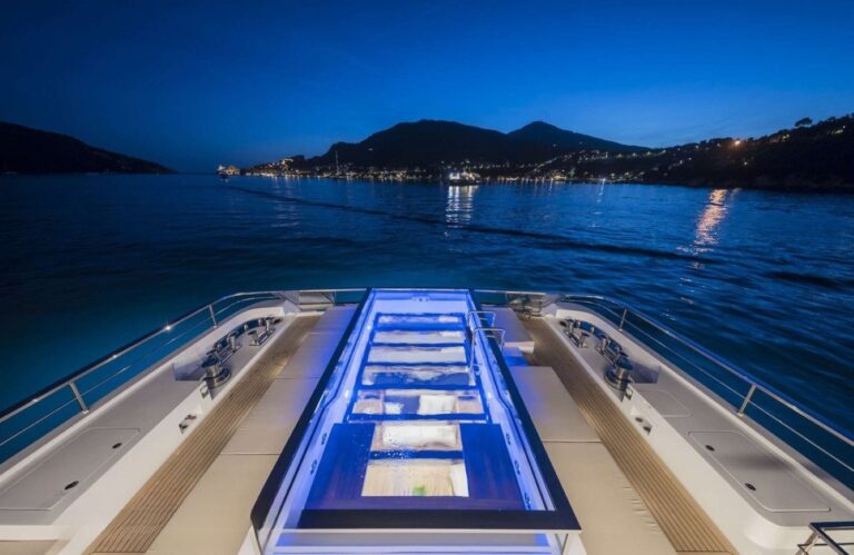 Exterior Sunbathing Area