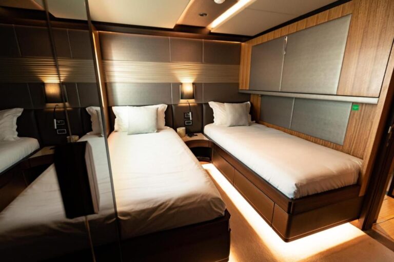 Twin Cabin