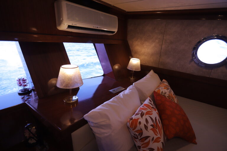 Double Cabin Detail