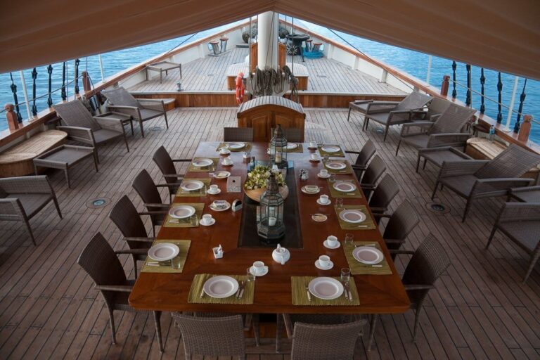 Alfresco Dining