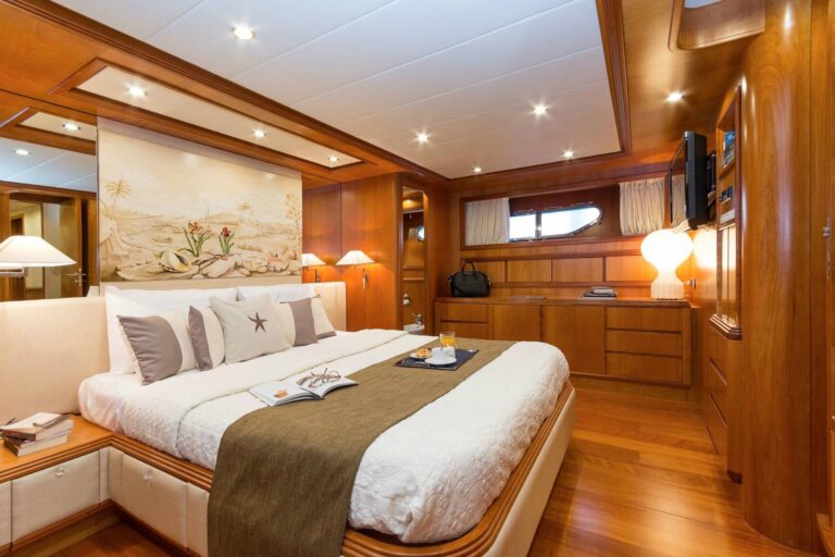 Double Cabin
