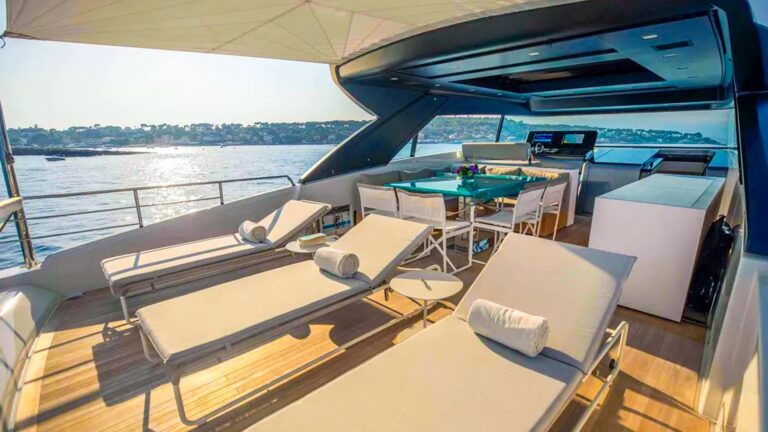 Flybridge