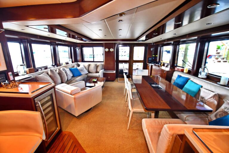 Main Salon View Aft
