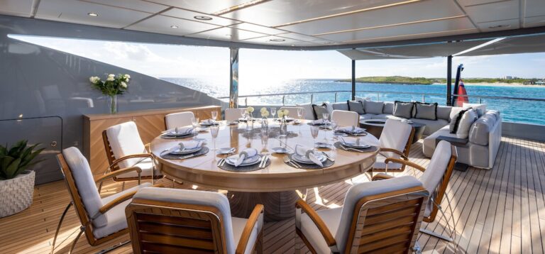 Upper Deck Aft Dining