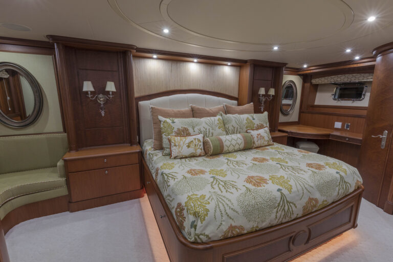 MY ANNDRIANNA - Master stateroom